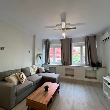 Modern 100m In Center Vitosha Blvd София