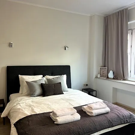 Modern 100m In Center Vitosha Blvd София