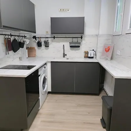 Апартамент Modern 100m In Center Vitosha Blvd София