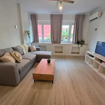 Modern 100m In Center Vitosha Blvd