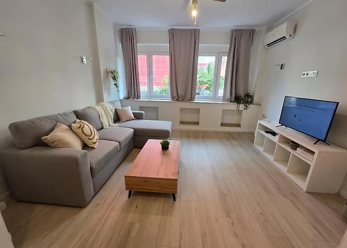 Modern 100m In Center Vitosha Blvd