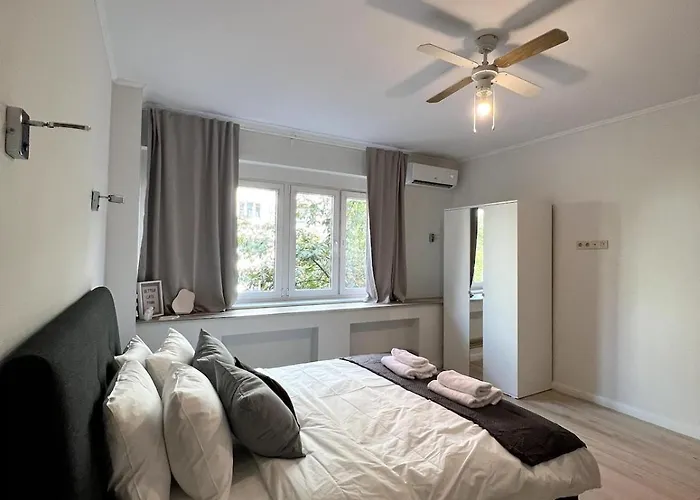 Modern 100m In Center Vitosha Blvd