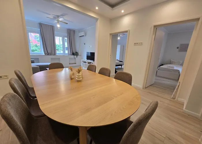 公寓 Modern 100m In Center Vitosha Blvd 索菲亞