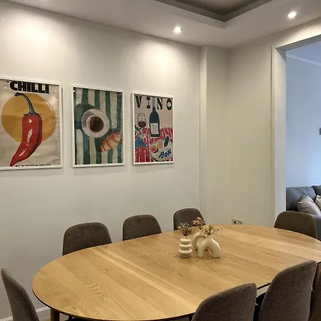 Modern 100m In Center Vitosha Blvd Апартаменты